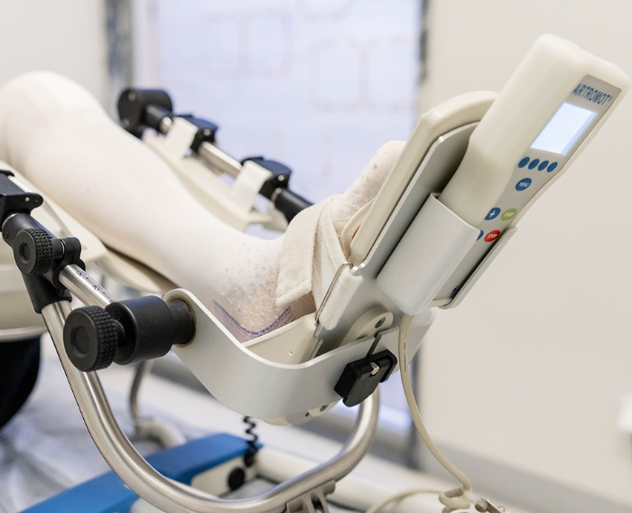 Máquina de Artro Motor, tratamento realizado na Clínica ABC Physio em Almada